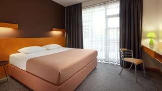 Отель GOOD ZONE Hotel Песчанка Улучшенный двухместный номер с 1 кроватью-1